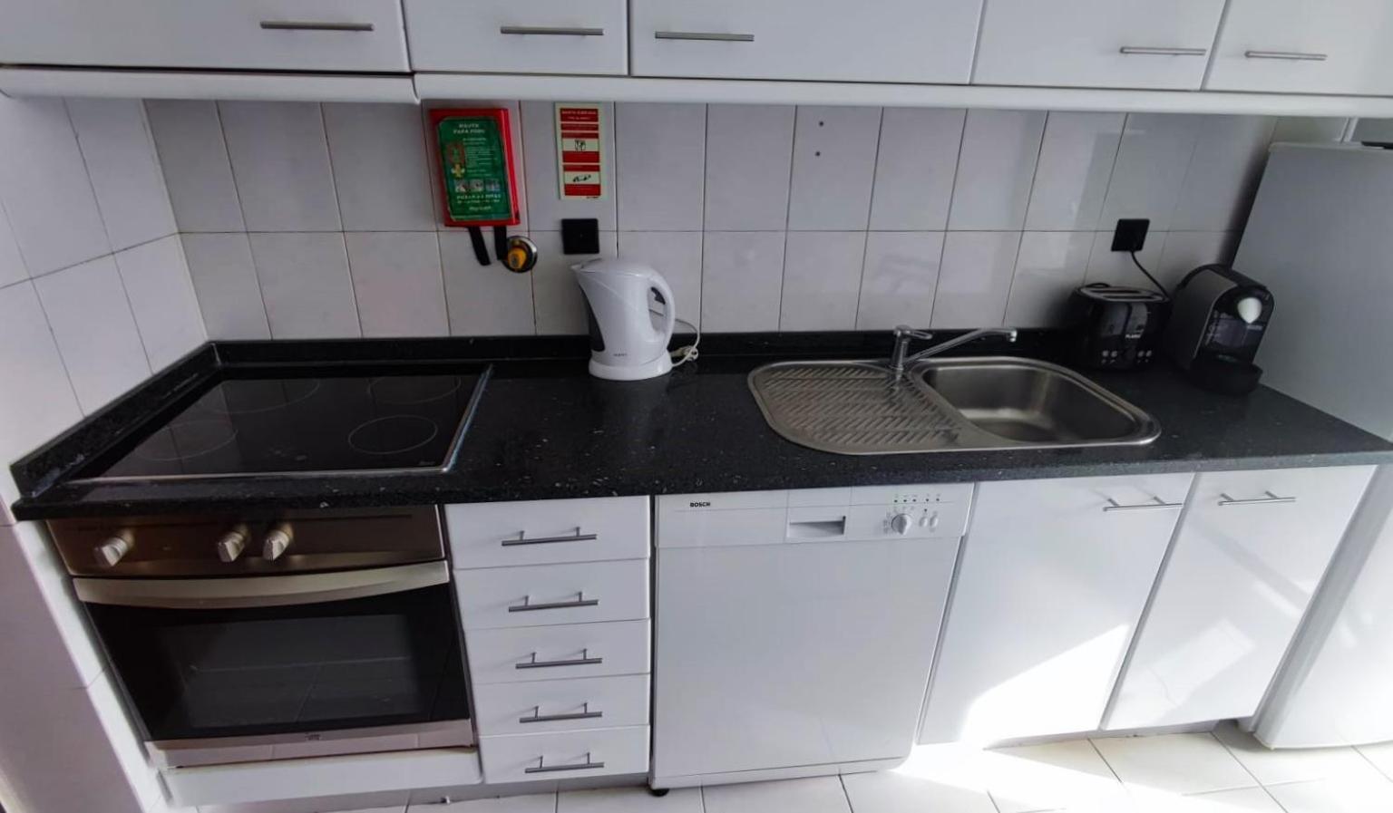 Guesthouse Metro Station 마토지뉴스 외부 사진